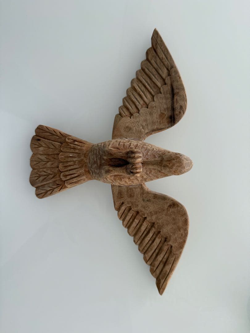 マンゴーウッド　LAND 壁掛け　飛ぶ鳥の彫刻