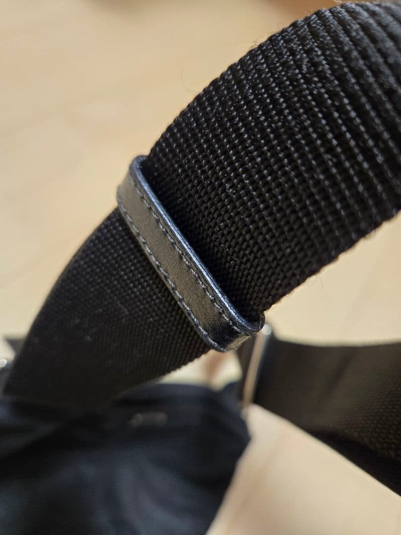 PRADA 三角プレート 黒 ブラック 白タグ テスート ショルダーバッグ