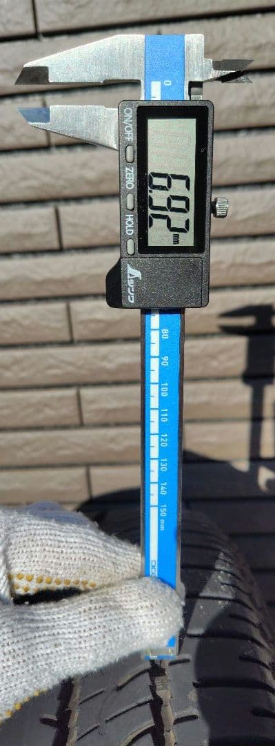 デリカ D5 純正18inchホイール&タイヤ4本セット