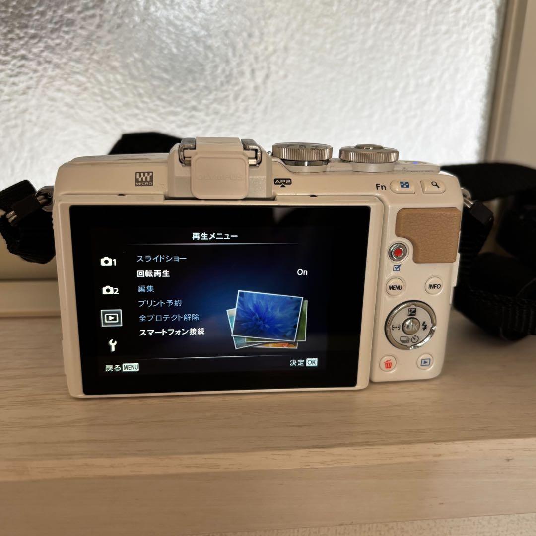 OLYMPUS PEN Lite E-PL7 本体のみ（レンズ有り）