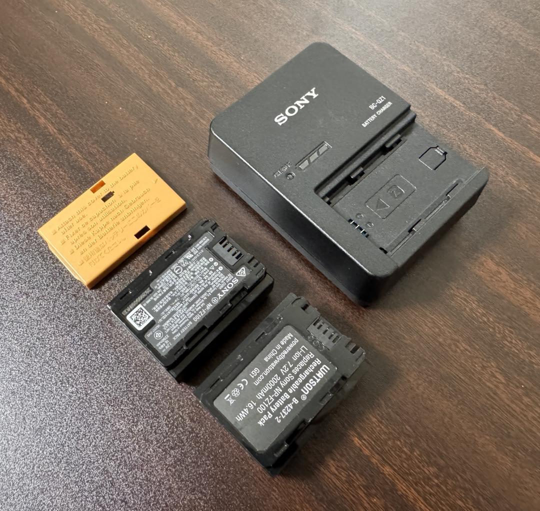 [オーバーシーズモデル] SONY α7R III 本体と付属品