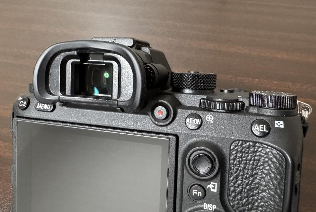 [オーバーシーズモデル] SONY α7R III 本体と付属品