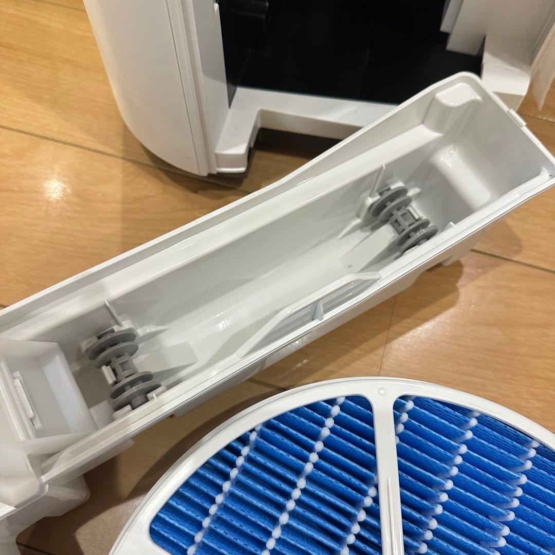 ① 【2024年製】シャープ SHARP 加湿空気清浄機 KC-R50-W