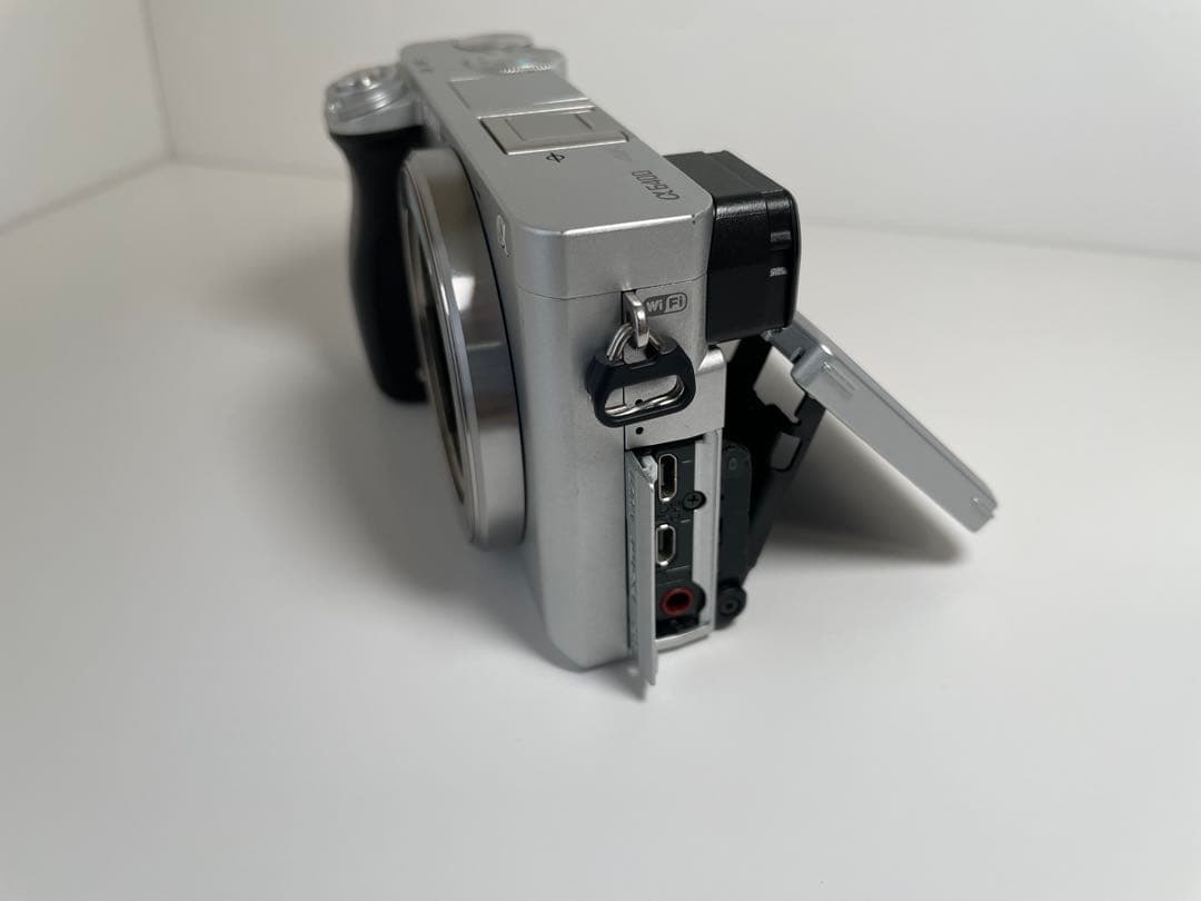 SONY α6400 ダブルズームレンズキット他　美品！