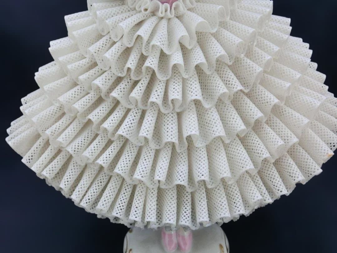 『ジッツェンドルフィン』レース・フィギュリンH.24cm