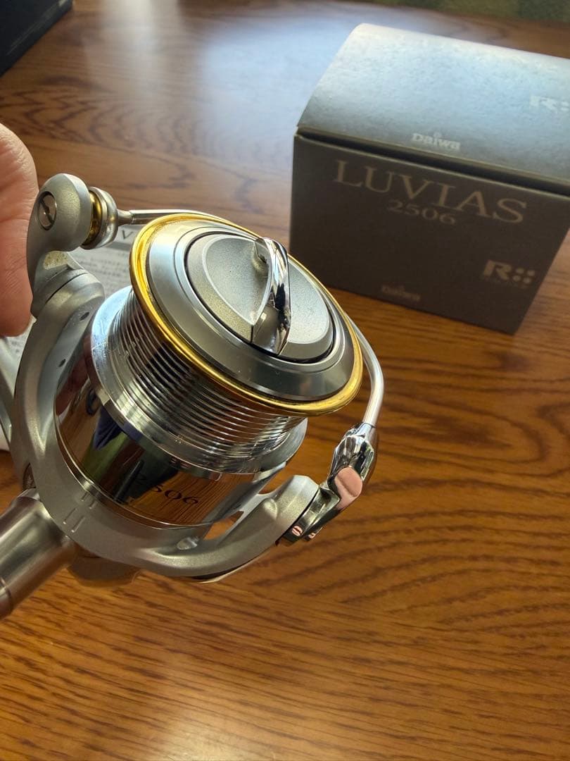 Daiwa Luvias 2506 スピニングリール