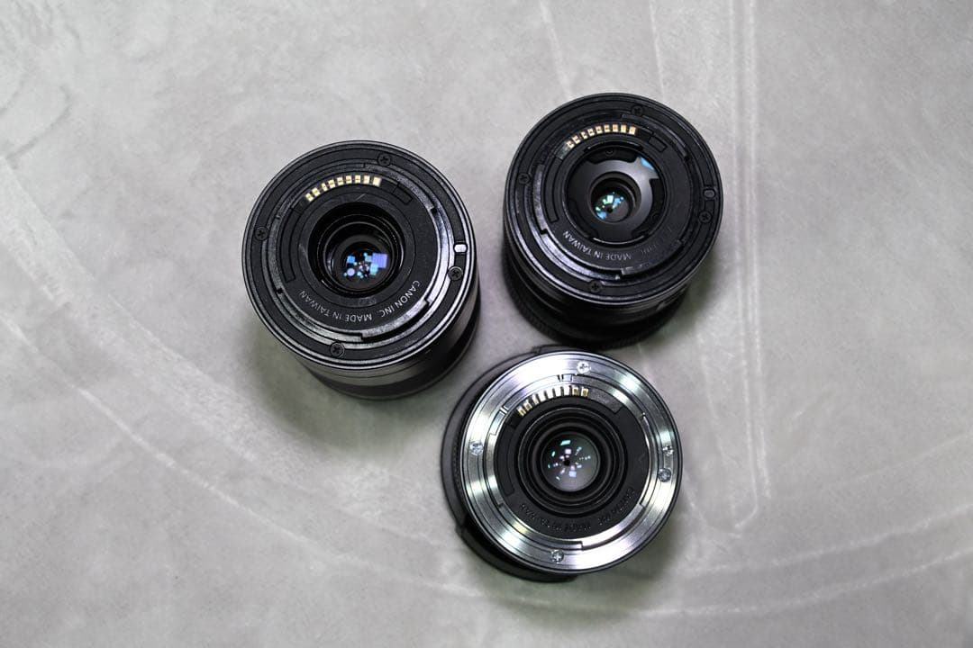 Canon EOS kissM ミラーレスカメラ ダブルズームキット