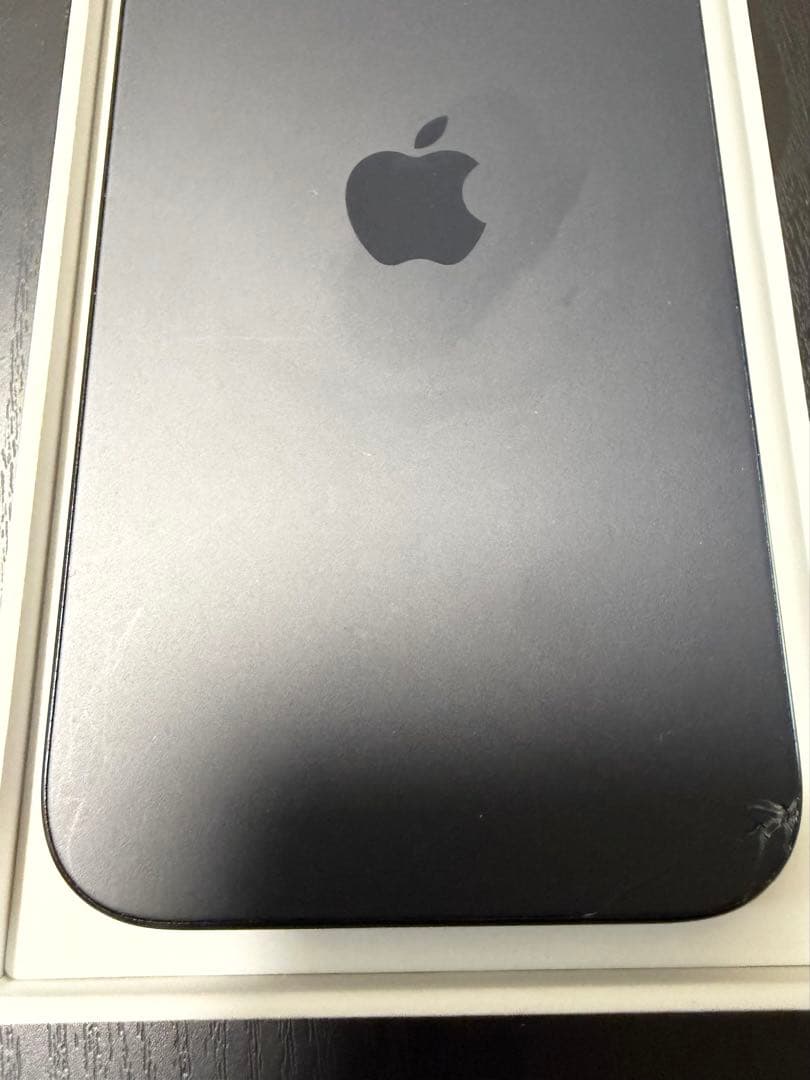 あ*る様 【最安値】iPhone 16 ブラック SIMフリー 256 傷あり