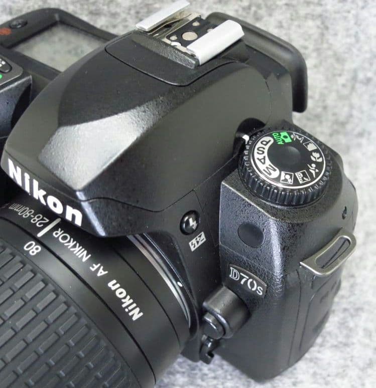Nikon D70s　ズームレンズ付