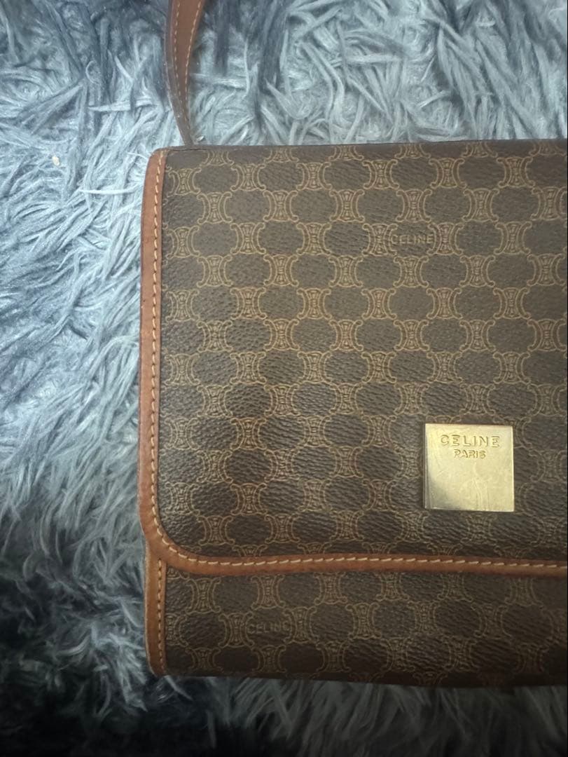 CELINE ブラウンレザーショルダーバッグ