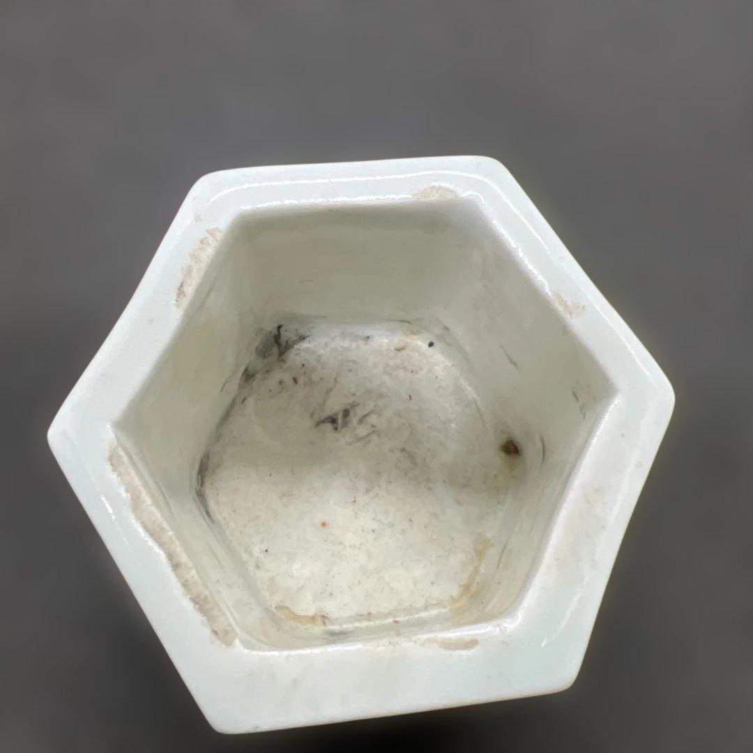 六角山水染付水滴　春雅堂製　文房具　時代品