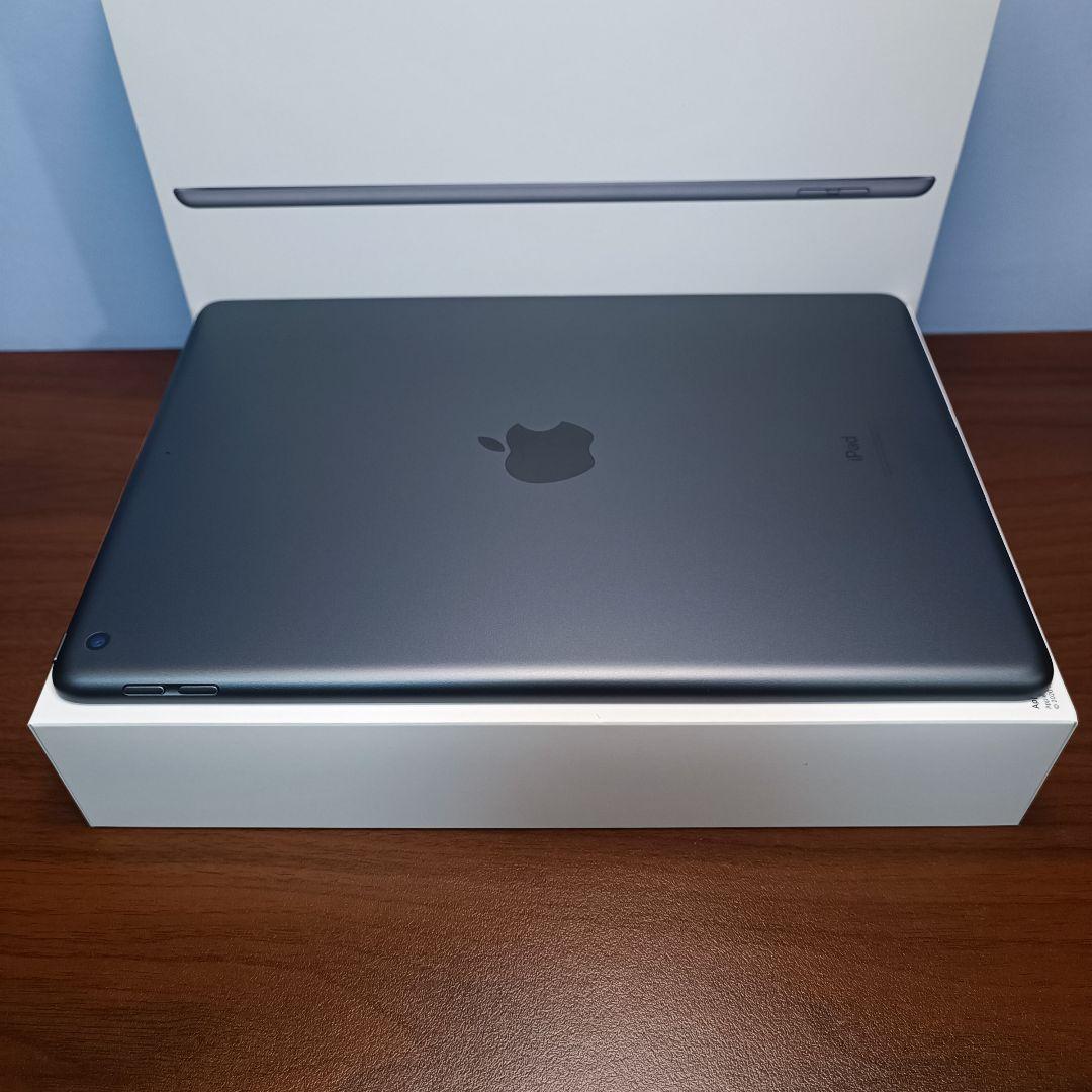 (美品) iPad 10.2 第8世代 WiFi 32GB キーボード付き