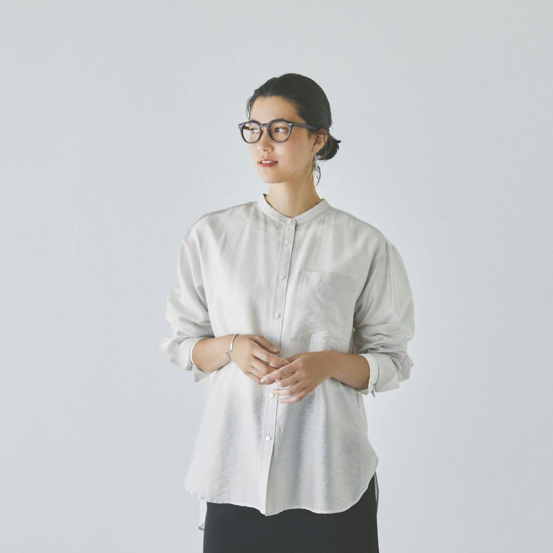 北欧暮らしの道具店 【24AW】とろんと光って揺れる シアーな羽織りブラウス