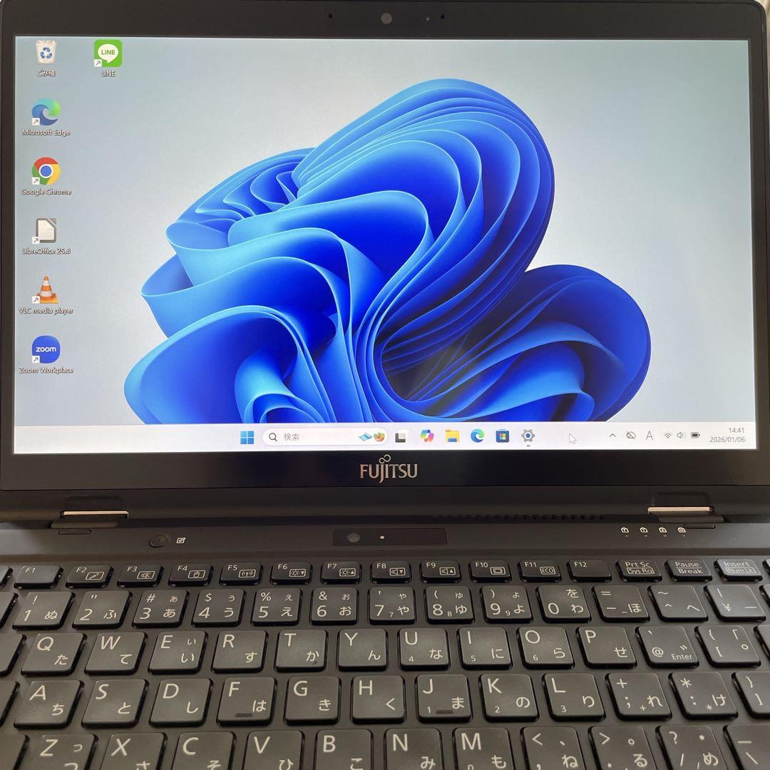 タッチペン付き！超軽量＆美品 富士通13.3インチ2in1 バッテリー超優良