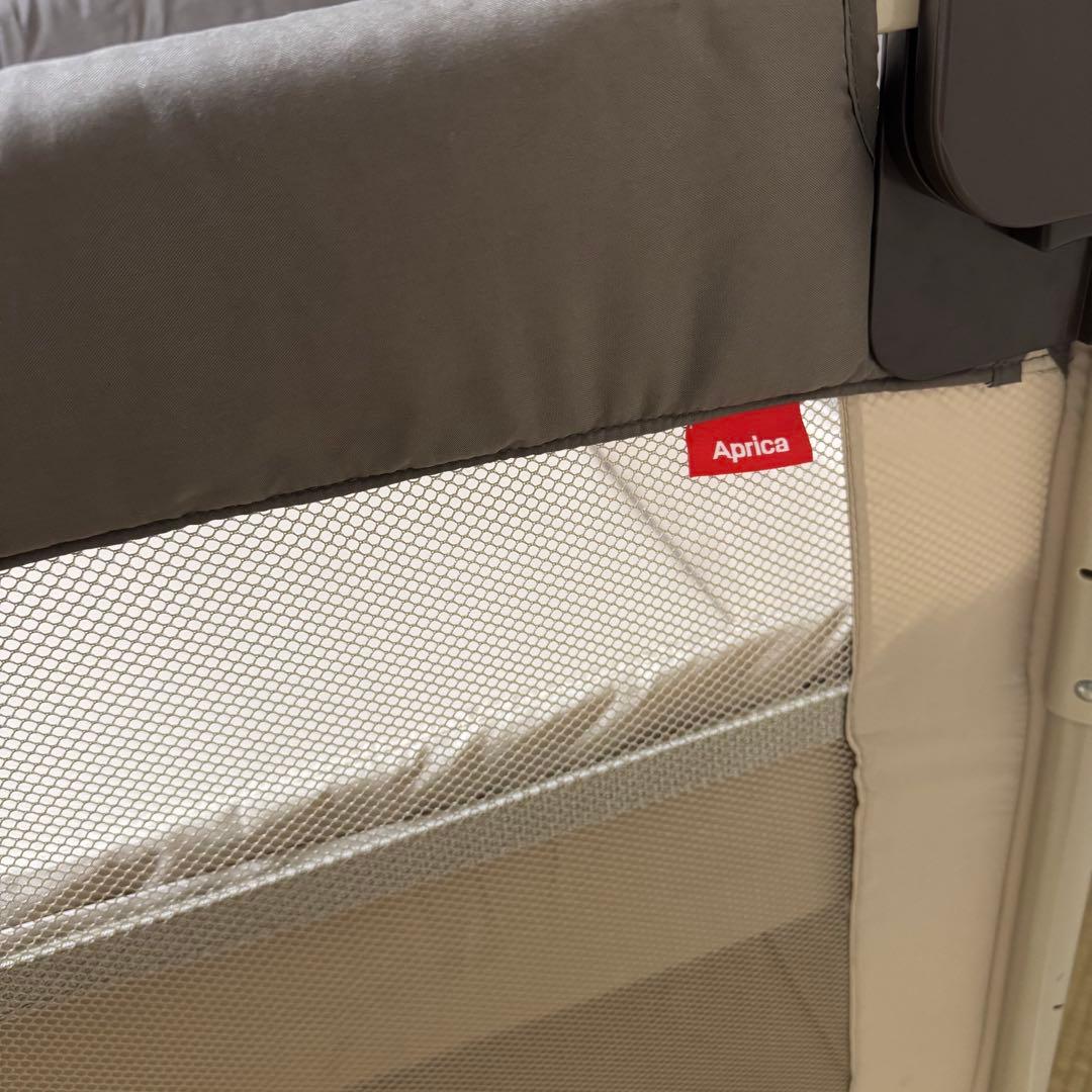 美品　ココネルエアー　ベビーベッド　アップリカ