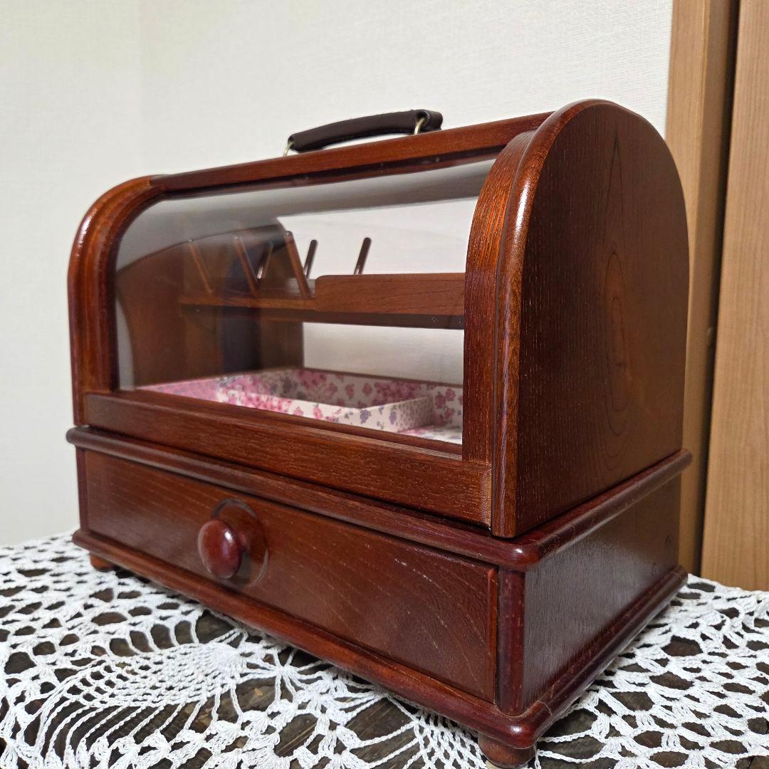 可愛い過ぎるソーイングボックス　裁縫箱　ヴィンテージ