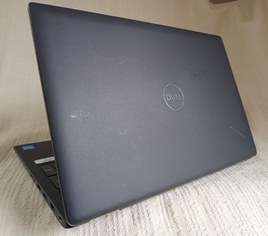 DELL Latitude 15-3520 第11世代i5搭載 ①