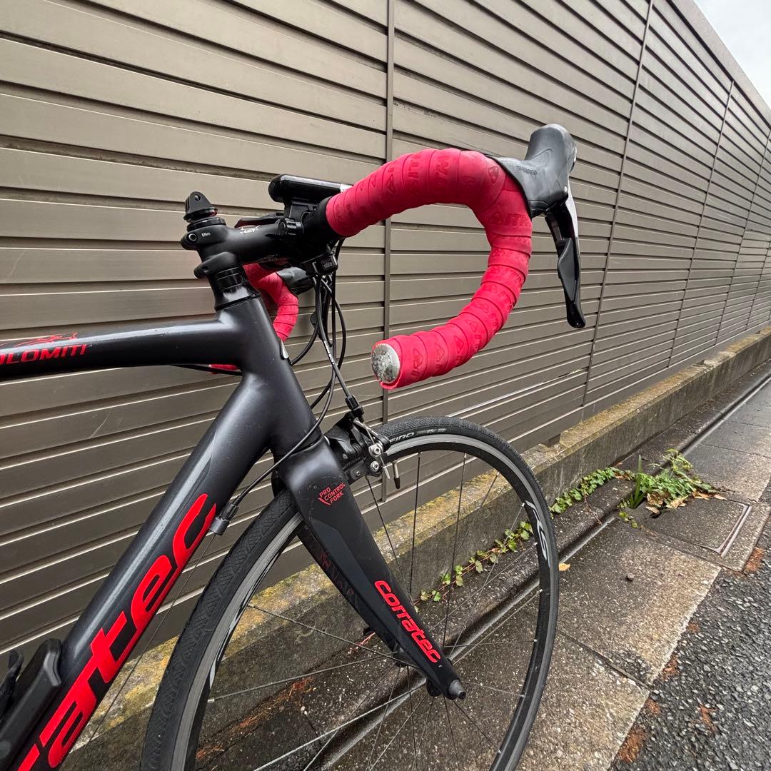 ロードバイク 現行 コラテック DOLOMITI 54 ヘルメット 空気入れ