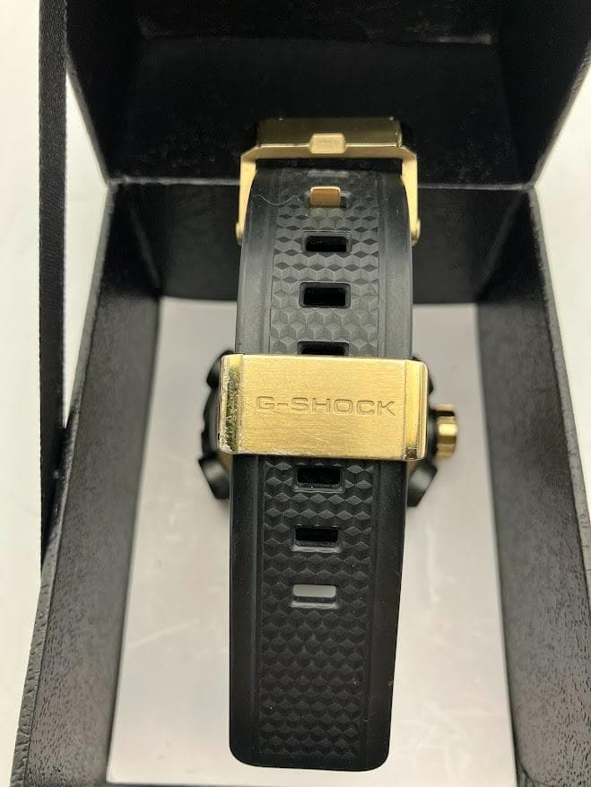 【美品】G-SHOCK CASIO デジタル　腕時計 ブラックゴールド　実働品