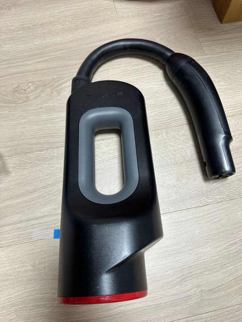 テスラ充電器chademo チャデモ