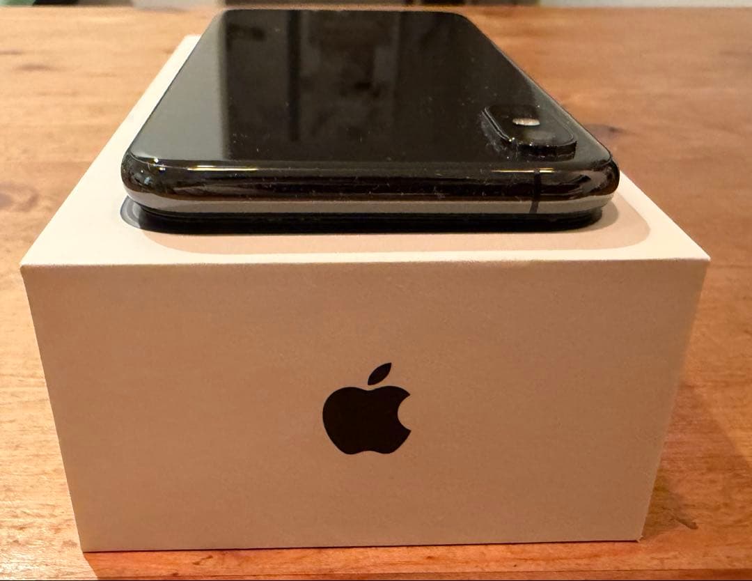 iPhone XS 256GB SIMフリー バッテリー最大容量73％