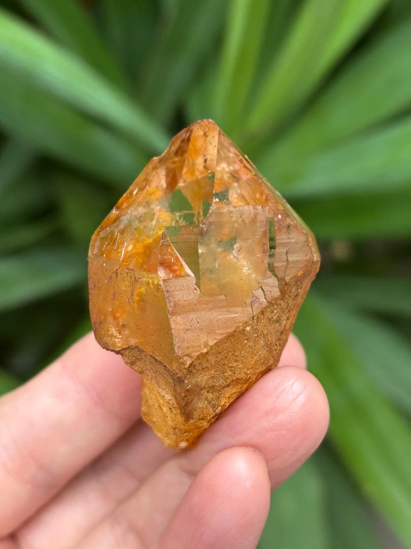 ネパール　ガネーシュヒマール　水晶ポイント　70g ゴールデンヒーラー　天然石