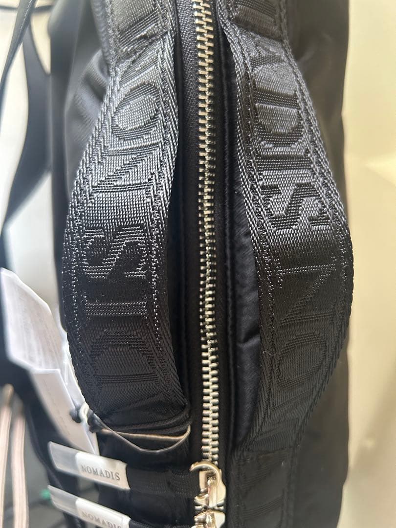 【新品・タグ付き】ノマディス NOMADIS トートバッグ 黒 ブラック