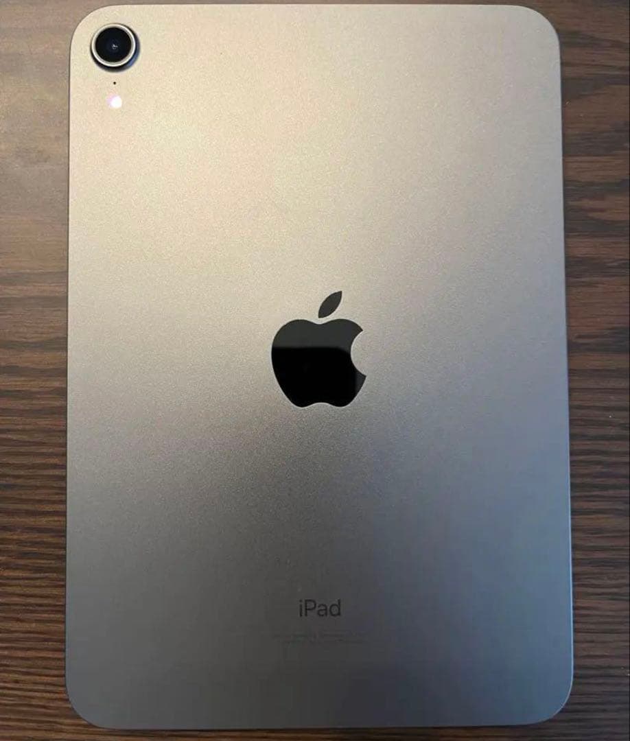 iPad mini(第6世代)とiPad mini Smart Folio付き