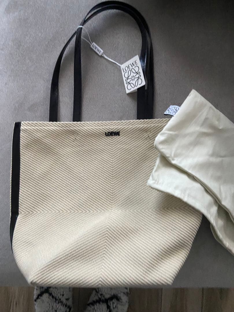 LOEWE エコバッグ ベージュと黒
