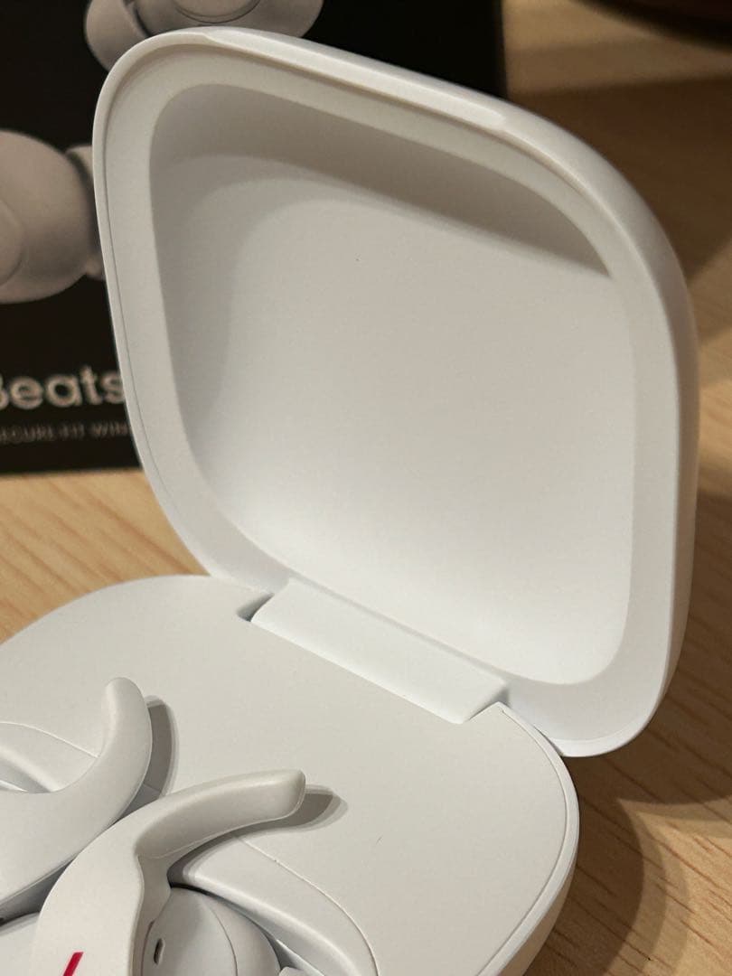 ワイヤレスイヤホン Beats Fit Pro ホワイト MK2G3PA/A