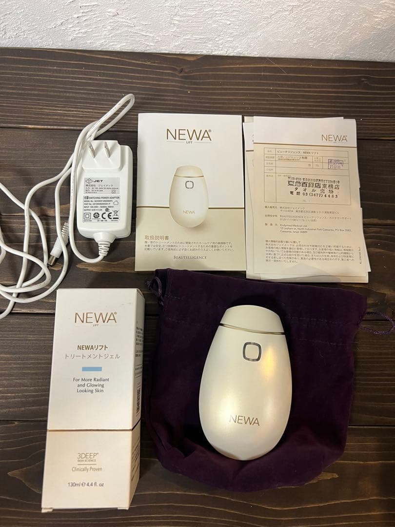 NEWAリフト ビューテリジェンス 美顔器　新品ジェル付き