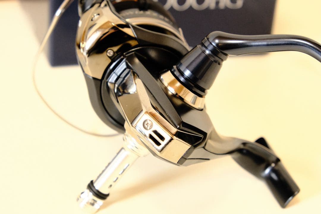 SHIMANO 20STRADIC SW 6000HG スピニングリール