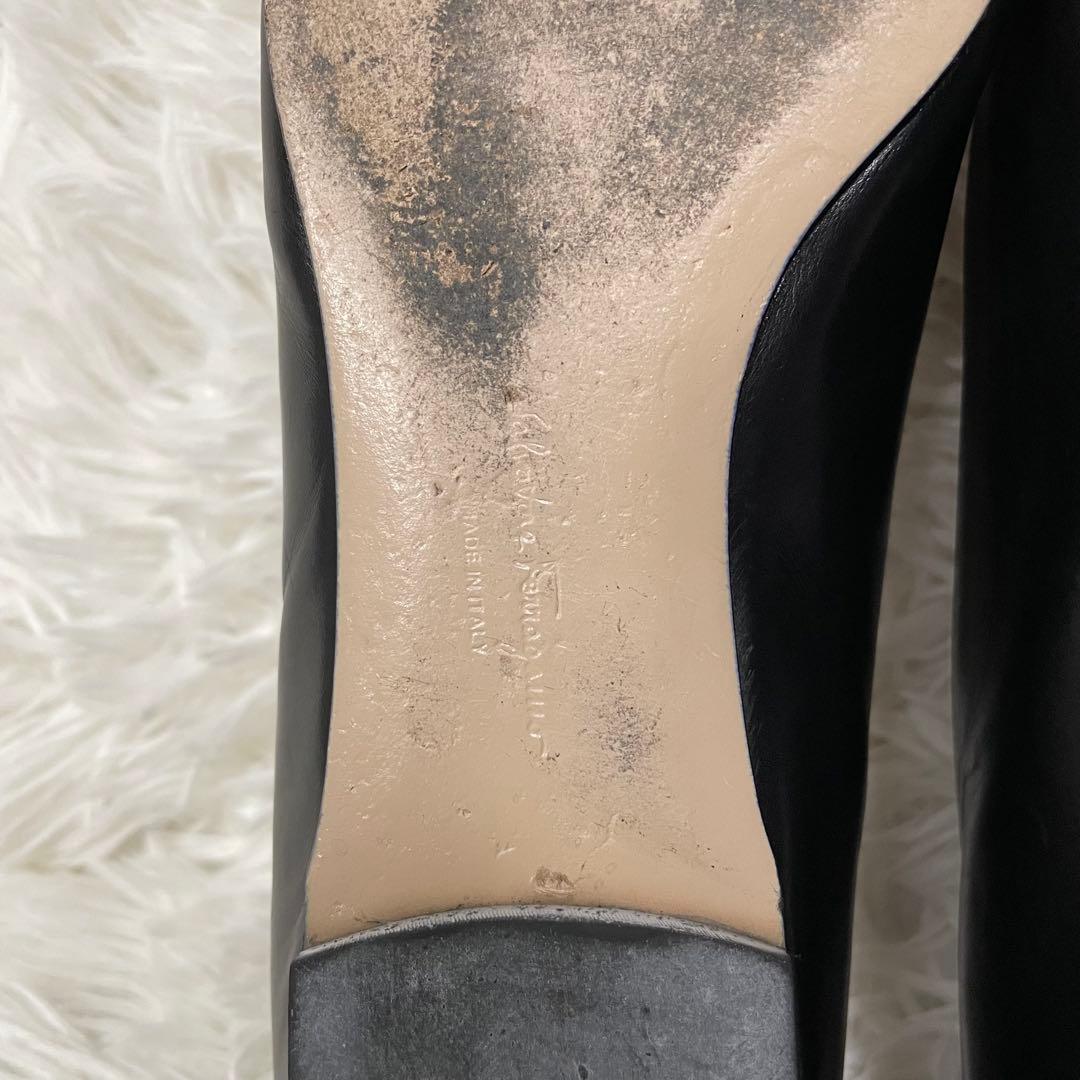 美品　フェラガモ　ヴァラリボン　フラット　パンプス　レザー　黒　金