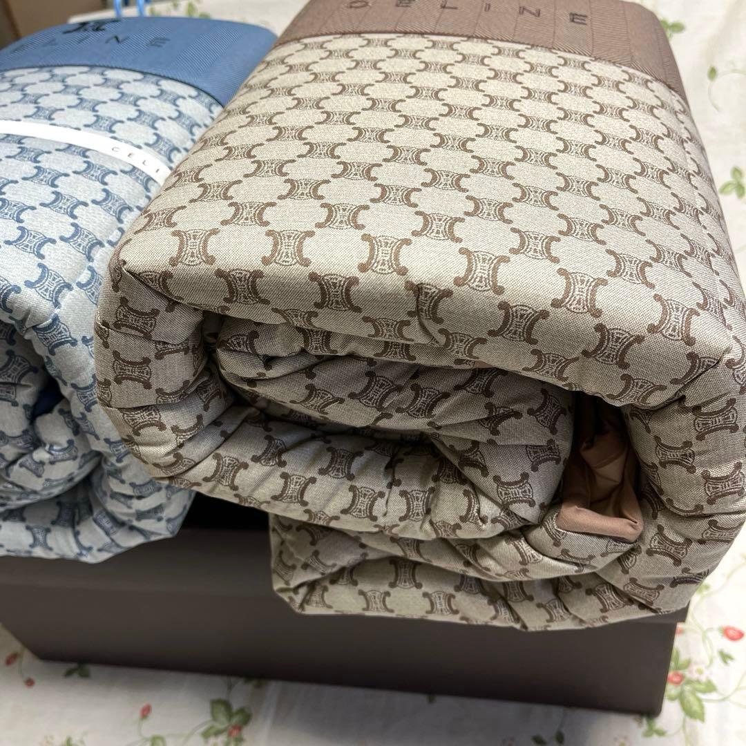 セリーヌ　合繊肌掛け布団 ２枚セット⭐️お値下げ