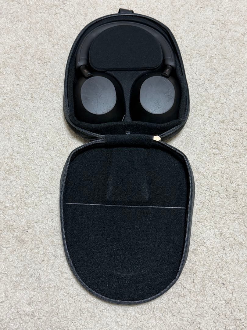 SONY WH-1000XM5ワイヤレスヘッドホン ブラック ケース付き