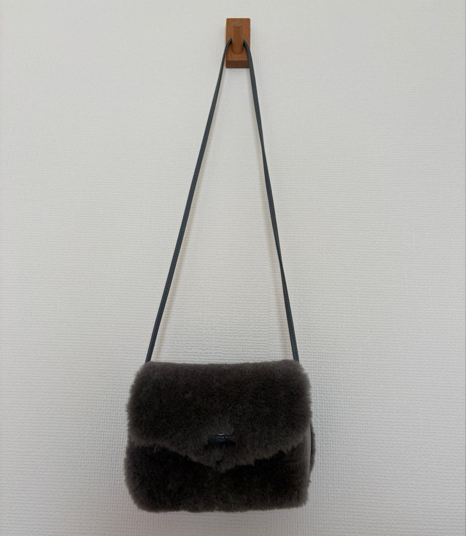 UGG アグ　ショルダーバッグ　グレー　美品