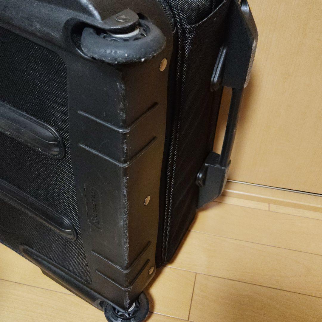 samsonite スーツケース　機内持込み可