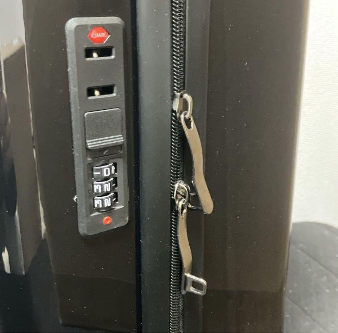 未使用✨メルセデス・ベンツ　キャリーケース　軽量　機内持込み可　非売品　ロゴ