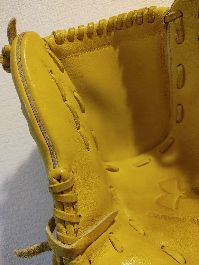 アンダーアーマー　希少　軟式　投手 イエロー　右投げ　指カバー