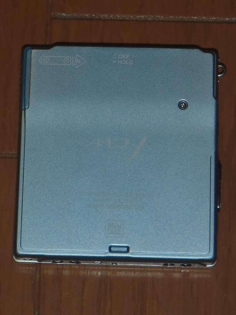 ポータブルMDプレーヤー　ＳＨＡＲＰ ＭＤ－ＳＴ７７ーＡ　動作確認済み