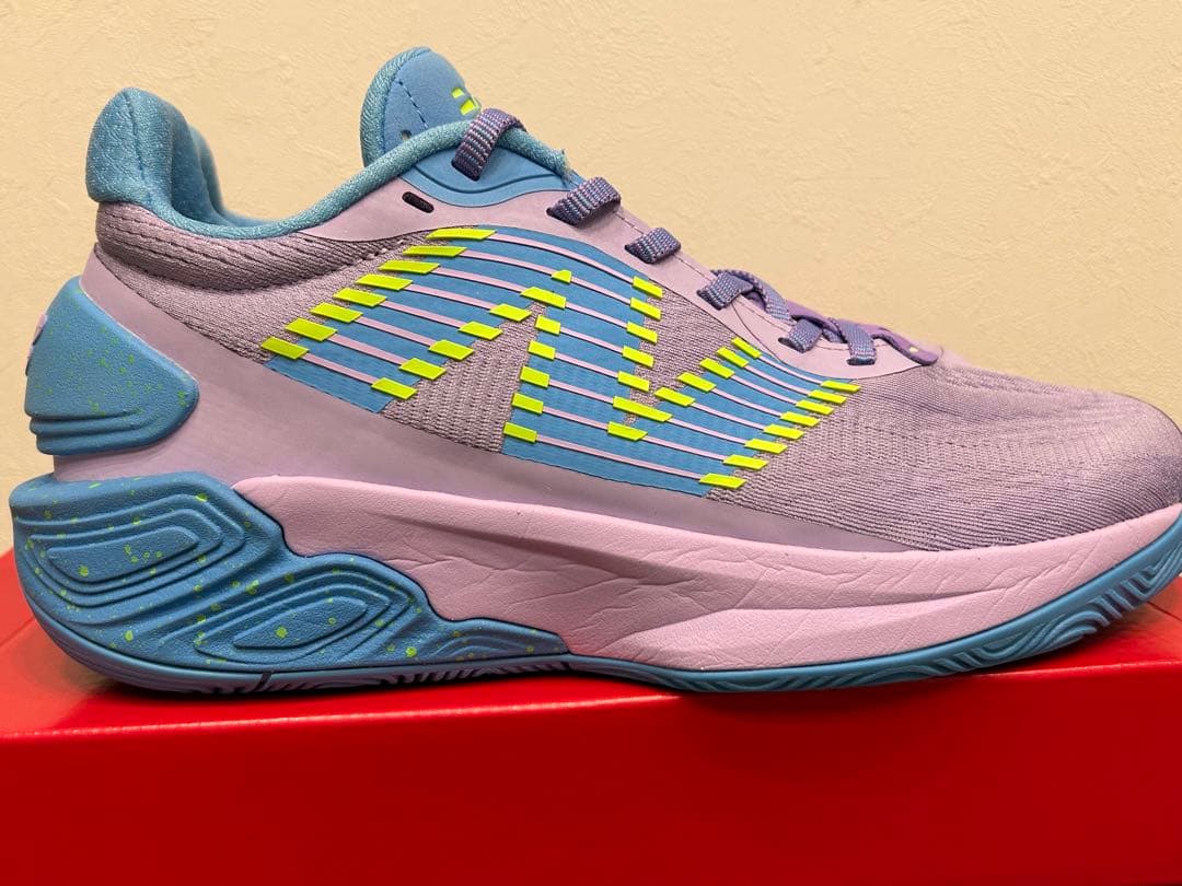 即日発送、美品27.5㎝New Balance BB2WY CG5