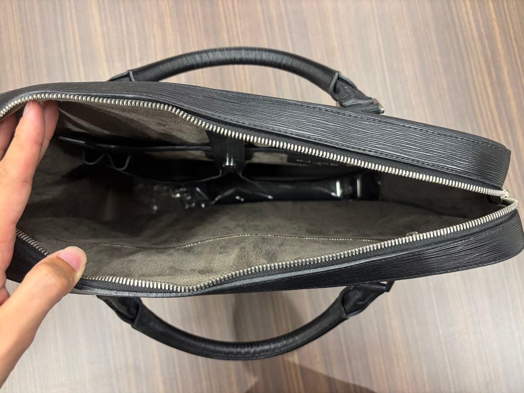 PELLE MORBIDA キャピターノ