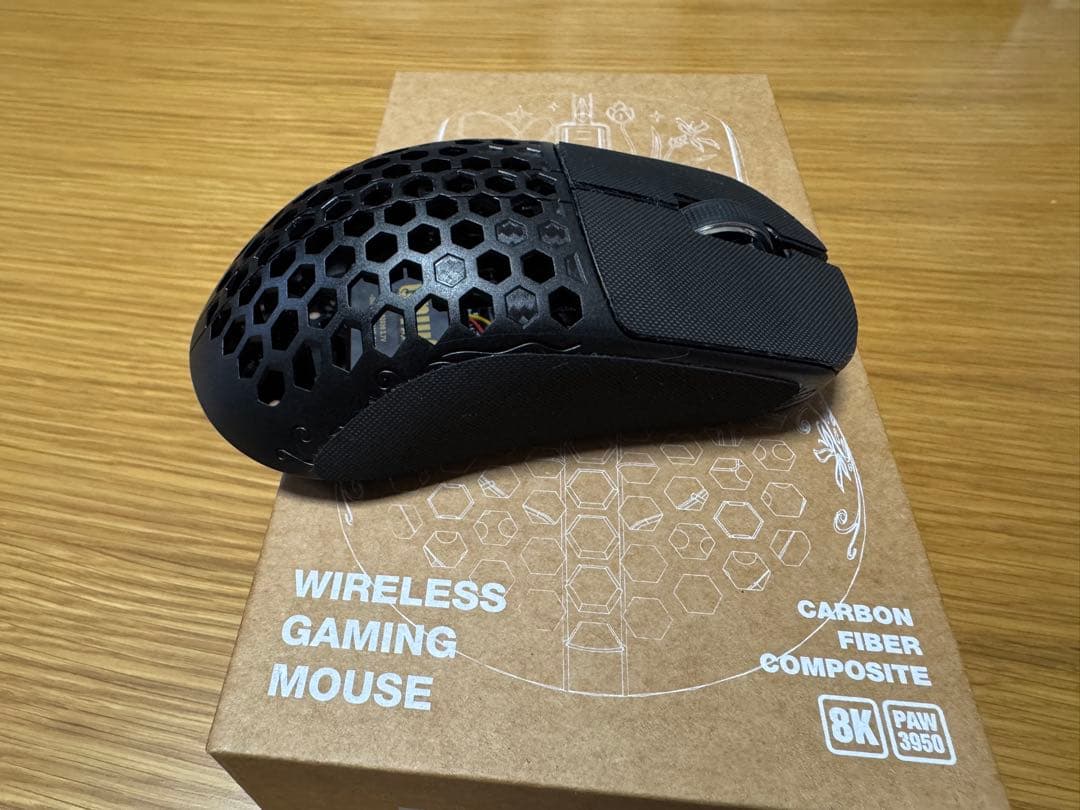 マウス・トラックボール UNIUS BLACK LOTUS CARBON