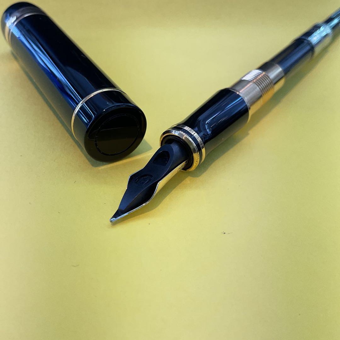 Parker 万年筆 黒 ステンレススチール