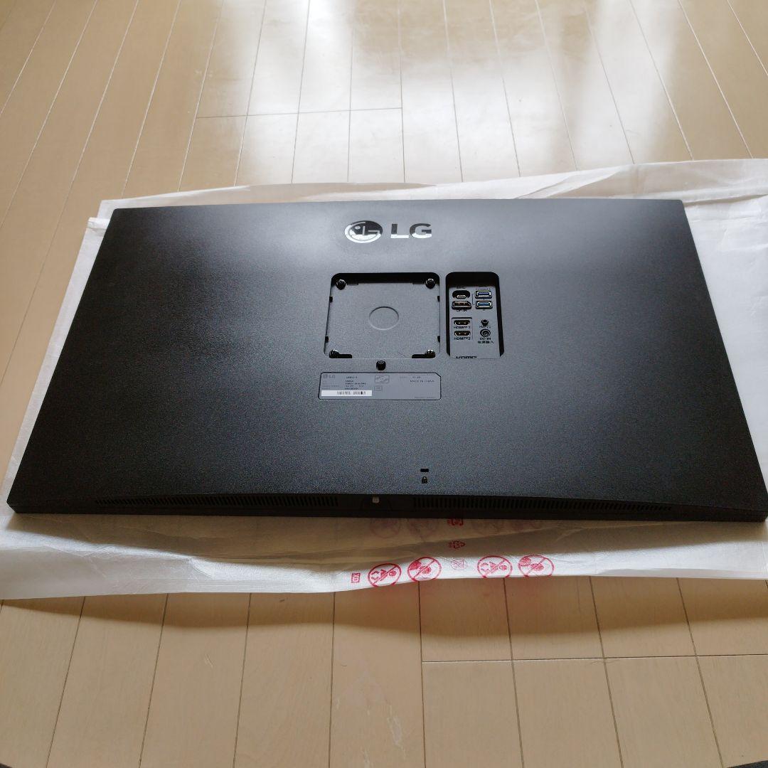 【未使用に近い】LG 4K IPS モニター 32BR55U-B 31.5インチ