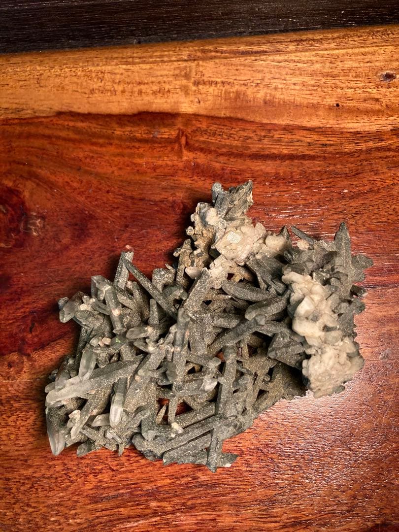 希少 ガネーシュヒマール産 水晶 クラスター 原石 140g ガネッシュヒマール