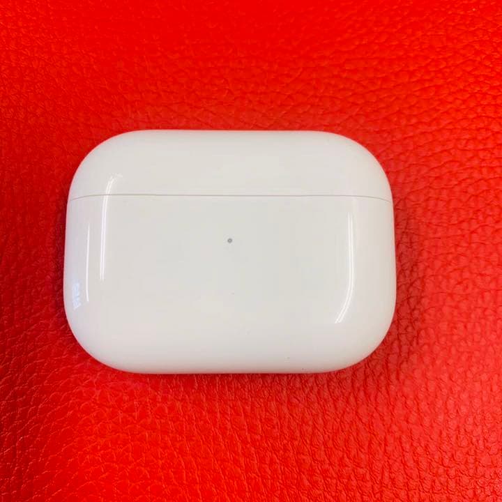 Apple   AirPods pro 充電ケース　airpods   正規品