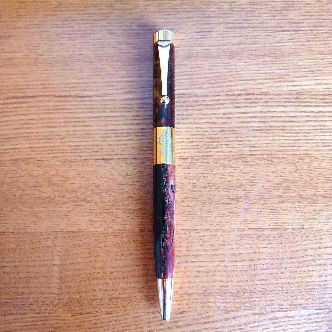 ロメオNo.3、2024年限定色オーリックアンバー