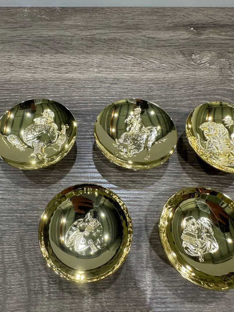 金色の装飾金杯7個セット