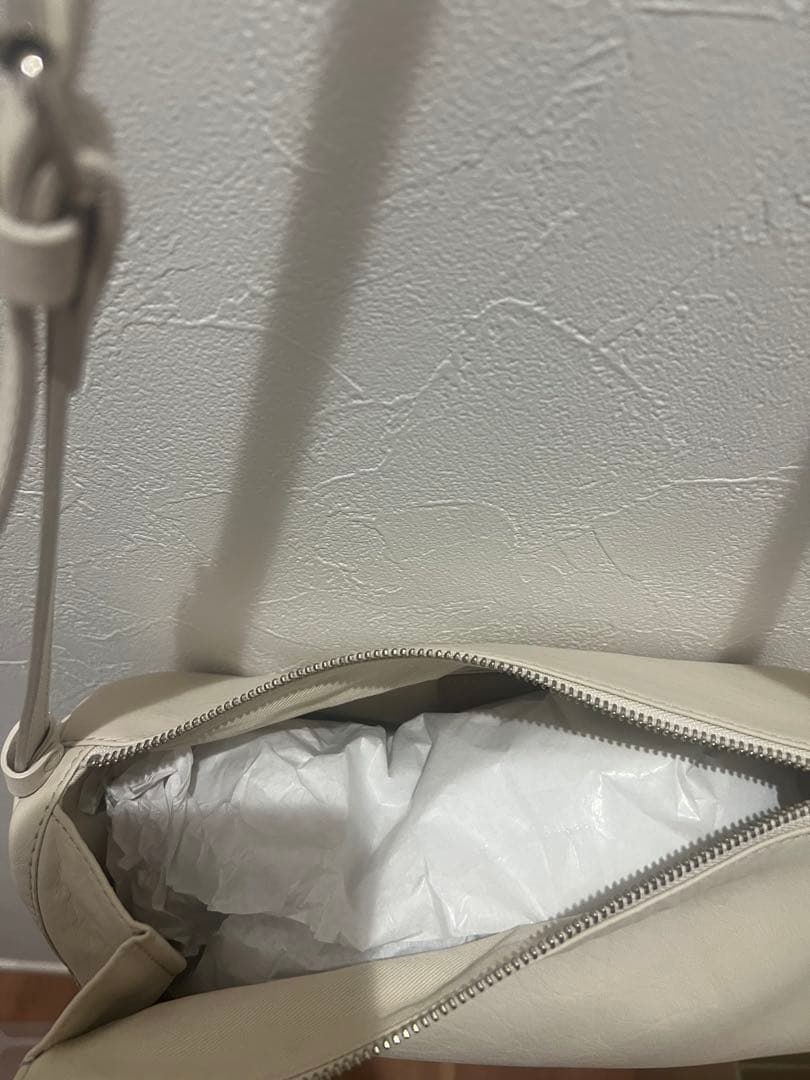 n*a様 ソフトレザーロールショルダーバッグ russet ラシット